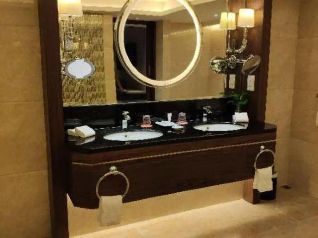 Jai Alai Hotel Macao 2*,